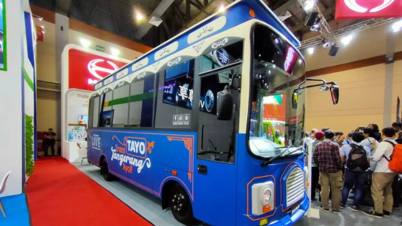 Bus Tayo Untuk Tangerang Mejeng di Senayan (Arief A/Liputan6.com)