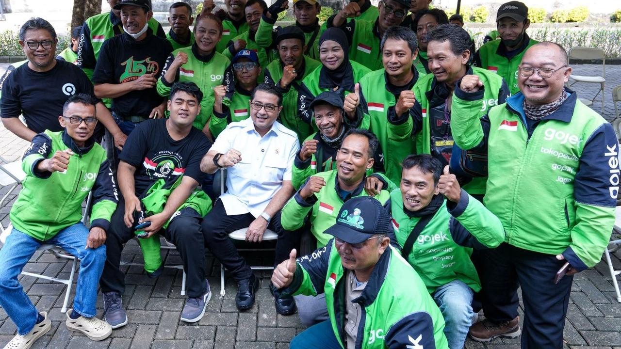 Menteri Ekraf Teuku Riefky saat menghadiri kegiatan Satu Tahun Pelaksanaan Program Cek Kesehatan Gratis (CKG) di Gojek Ops Office