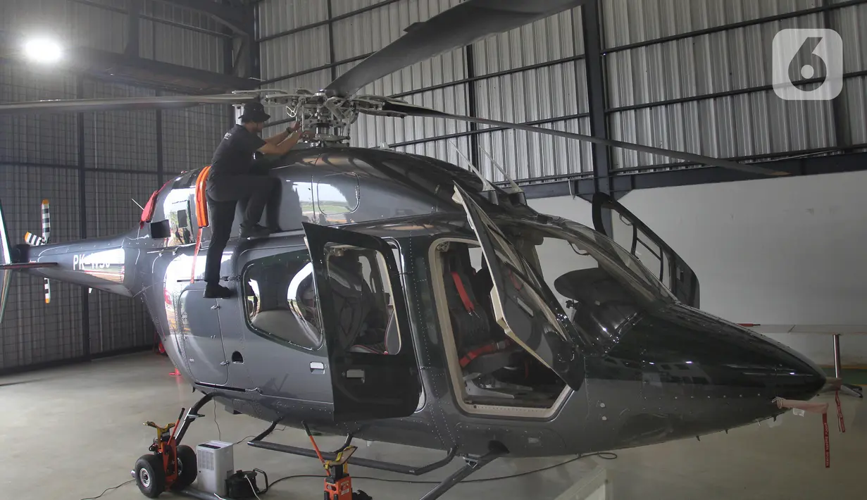Pameran ini juga menampilkan koleksi helikopter terbaru melainkan pengunjung juga akan disuguhkan teknologi terkini dalam industri helikopter. (merdeka.com/Arie Basuki)