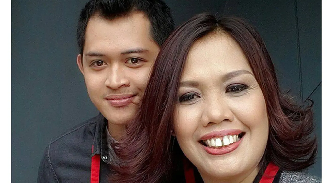 Elly Sugigi dan Ferry Anggara