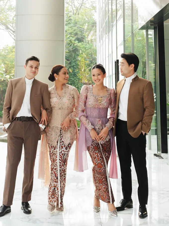 Adu Gaya Ningrat Couple dari Maudy Ayunda-Jesse Choi dan Amanda Khairunnisa-Tavan Dutton, Kenakan Kebaya dan Wastra