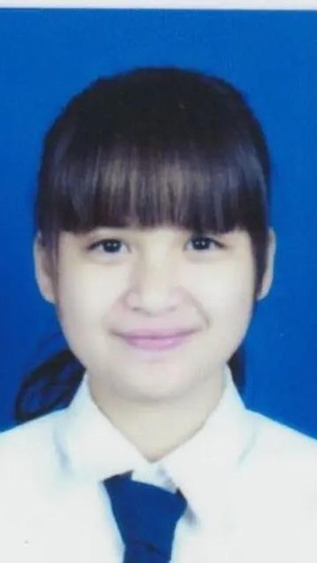 Beranjak remaja di SMP, aura bintang asal Palembang ini sudah bersinar.