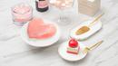 Berbagi tanda kasih juga menjadi salah satu hal yang menjadi ciri khas di Hari Valentine. The St. Regis Jakarta memiliki opsi hadiah menggemaskan yang terkemas apik dan jangan sampai dilewatkan. Dari Heart Shaped Pralines box - 9 Pieces (IDR 250,000++) hingga Strawberry Tiramisu cake (IDR 650,000++). / Foto dok: The St. Regis Jakarta.