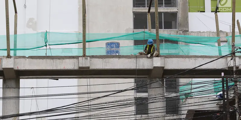 Mudahkan Mobilitas Pengunjung, JPO Pasar Rumput Dibangun