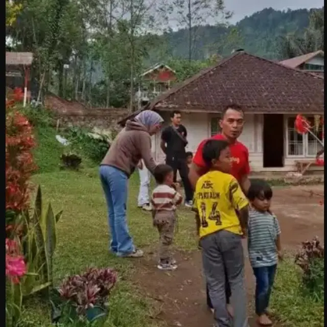 Kabar Terbaru Rumah Abah Jajang dengan Pemandangan Indah, Benarkah Masih Ramai Pengunjung?  foto: TYikTok @asepsukandar1477