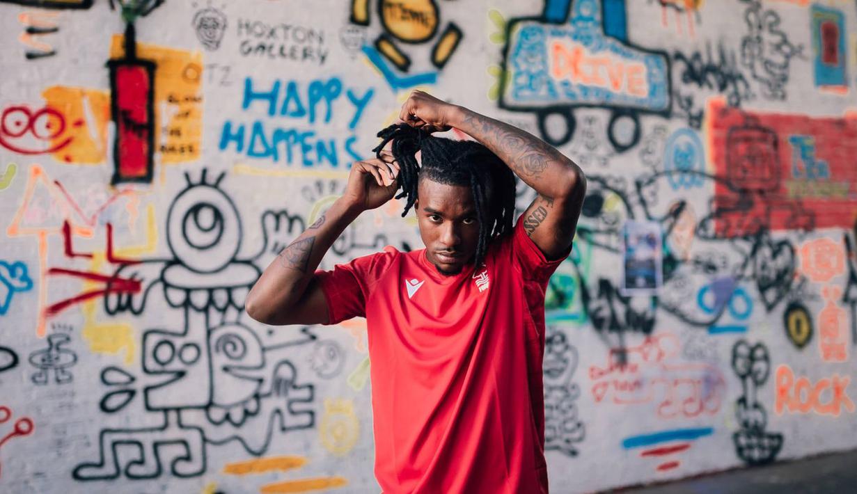 Nottingham Forest telah resmi mengamankan jasa bek sayap kiri Omar Richards dari Bayern Munich pada bursa transfer musim panas ini. Nottingham Forest mengeluarkan dana sebesar 8.5 juta euro atau setara Rp129 miliar untuk menebus pemain berusia 21 tahun tersebut dari Bayern. (nottinghamforest.co.uk)