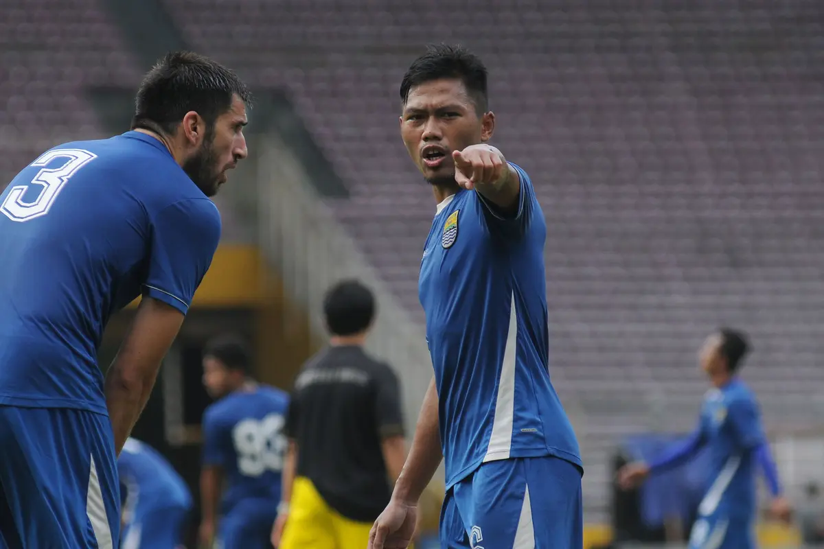20160403-Jelang Final Piala Bhayangkara, Maung Bandung Jajal Rumput GBK