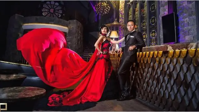 [Bintang] Kadek Devi dan Dewa Yoga