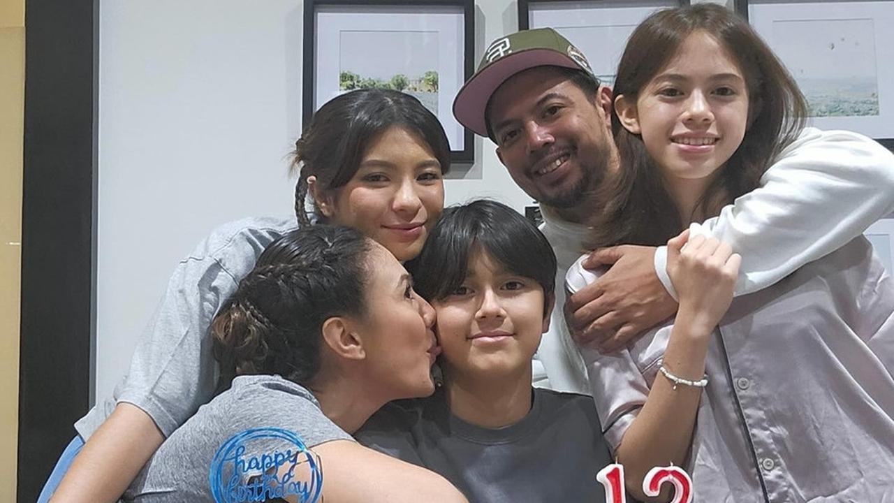 Potret Ulang Tahun ke-13 Alric, Pesta Sederhana di Rumah - Wulan Guritno dan Adilla Dimitri Akur