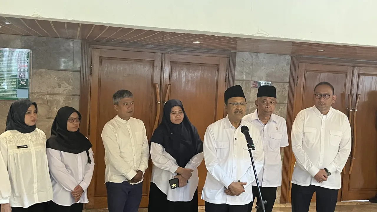 Mensos Gus Ipul Lantik 1.323 Guru Sekolah Rakyat