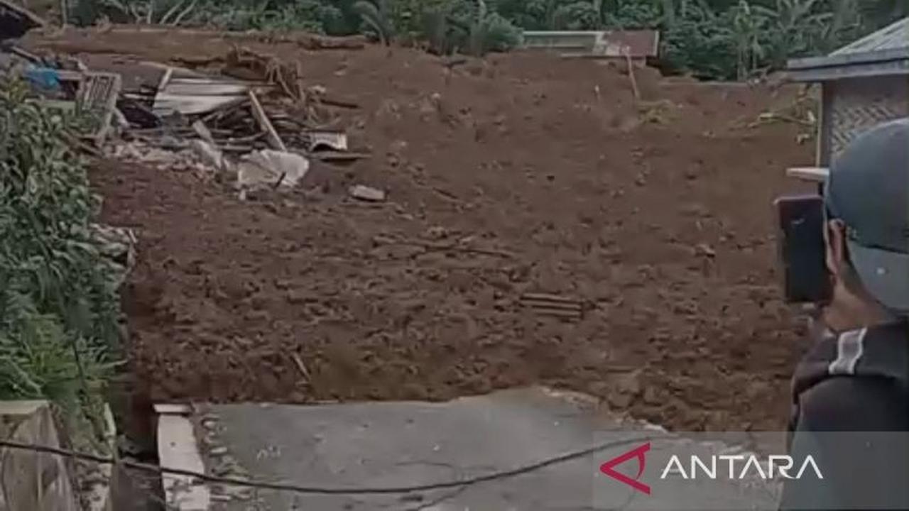 Tanah Longsor Banjarnegara Terjang Pandanarum, Ratusan Warga Mengungsi Akibat Bencana Alam