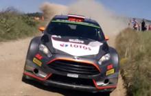 Kamerawan ini nyaris dihempaskan mobil pereli WRC