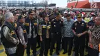 Menkue Sri Mulyani, Menko Bidang Perekonomian Darmin Nasution, Menperin Airlangga Hartarto dan Mendag  Enggartiasto Lukita saat peluncuran Simplifikasi Ekspor Kendaraan Bermotor Dalam Bentuk Jadi (CBU), Jakarta, Selasa (12/2). (Liputan6.com/Angga Yuniar)