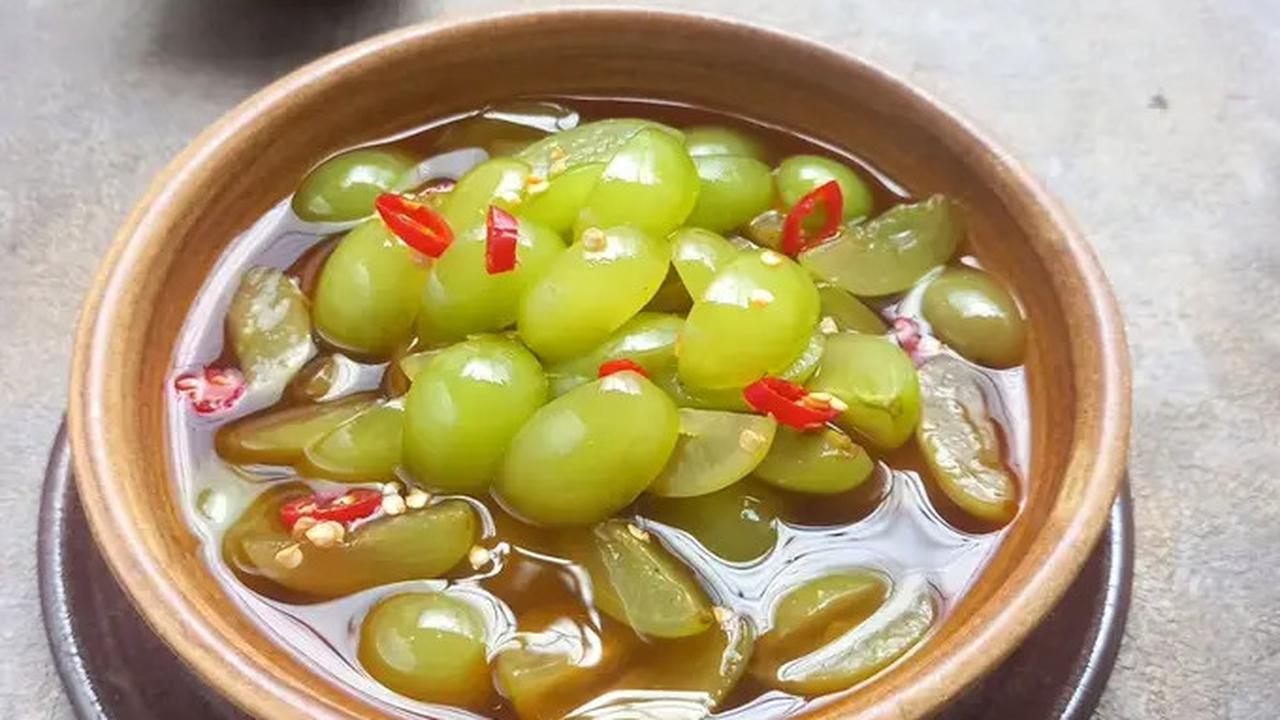 Asinan Anggur Hijau