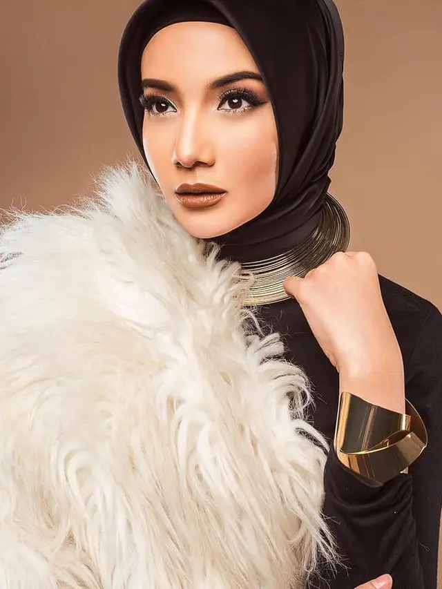 [Bintang] Bikin Adem, Ini 5 Makeup Seleb Berhijab yang Super Cantik