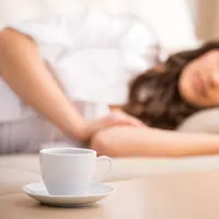 Kombinasi Dahsyat Minum Kopi dan Tidur Siang (VGstockstudio/Shutterstock)