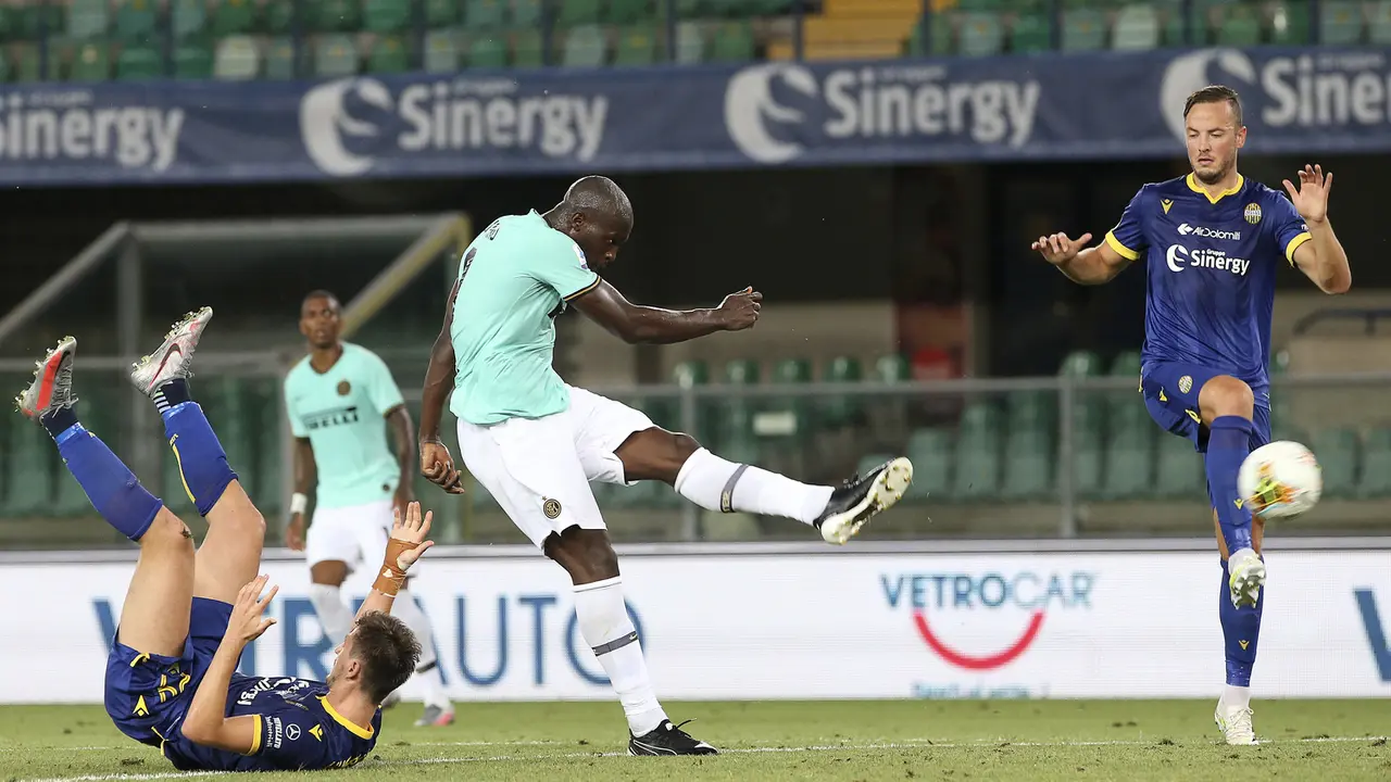 Lukaku Tak Berdaya, Inter Milan Ditahan Imbang Hellas Verona