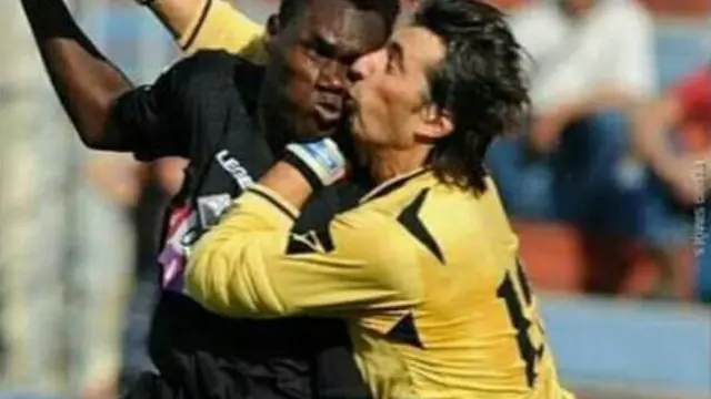 7 Potret Nyeleneh Waktu Pertandingan Olahraga Ini Bikin Geleng Kepala