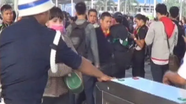 Antre Berjam-jam, Penumpang KRL Bogor Tak Jadi Ngantor