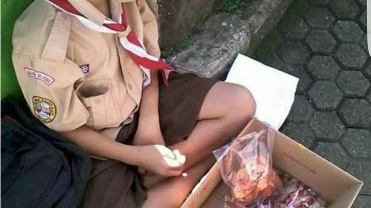 Kisah Hidup Abil, Bocah SD yang Jualan Sampai Ketiduran