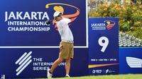 Pegolf Thailand Suteepat Prateeptienchai mendominasi putaran pertama Jakarta International Championship (JAKIC) 2025 di Damai Indah Golf-Pantai Indah Kapuk Golf Course, Jakarta. (Istimewa)