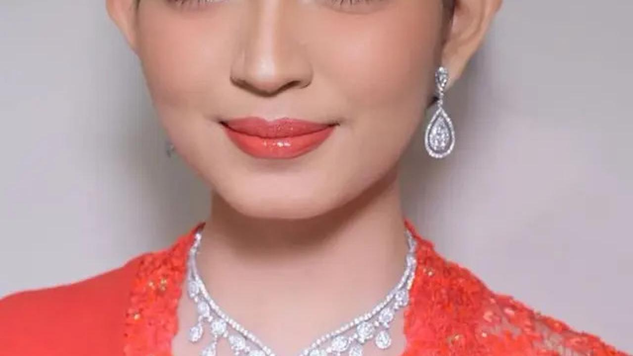 6 Penampilan Elegan Ibu Wapres, Selvi Ananda dengan Sentuhan Desainer Lokal