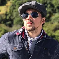 David Naif pamer perut rata. (Instagram/davidbayu)