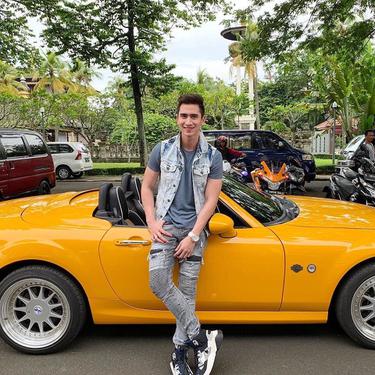 Selesai Syuting Striping Verrell Bramasta Segera Keliling Dunia