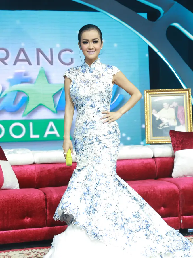 [Bintang] Julia Perez