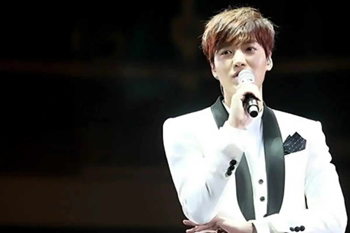 lee-min-ho-140130b.jpg