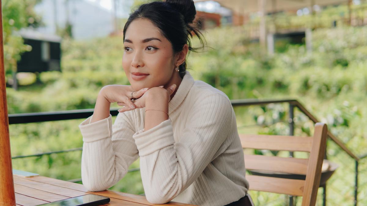 12 Sisi Sunyi Zodiak yang Terlihat Percaya Diri