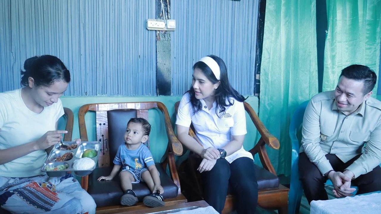 Perkuat SDM Unggul, Wamen Isyana Tinjau Langsung Produksi dan Distribusi MBG 3B untuk Ibu Hamil di Kupang