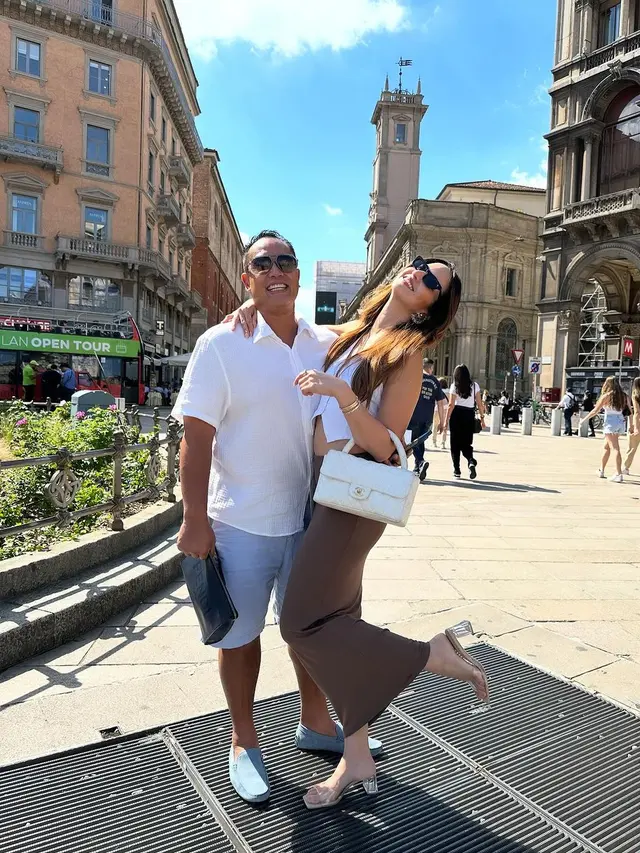 Old Money Vibes, 6 Gaya Nia Ramadhani yang Tak Berlebihan Namun Berkelas saat Liburan Bareng Suami di Italia