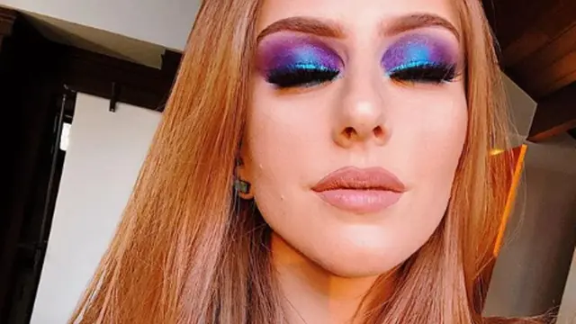 Eyeshadow Nuansa Biru Bikin Mata Terlihat Segar