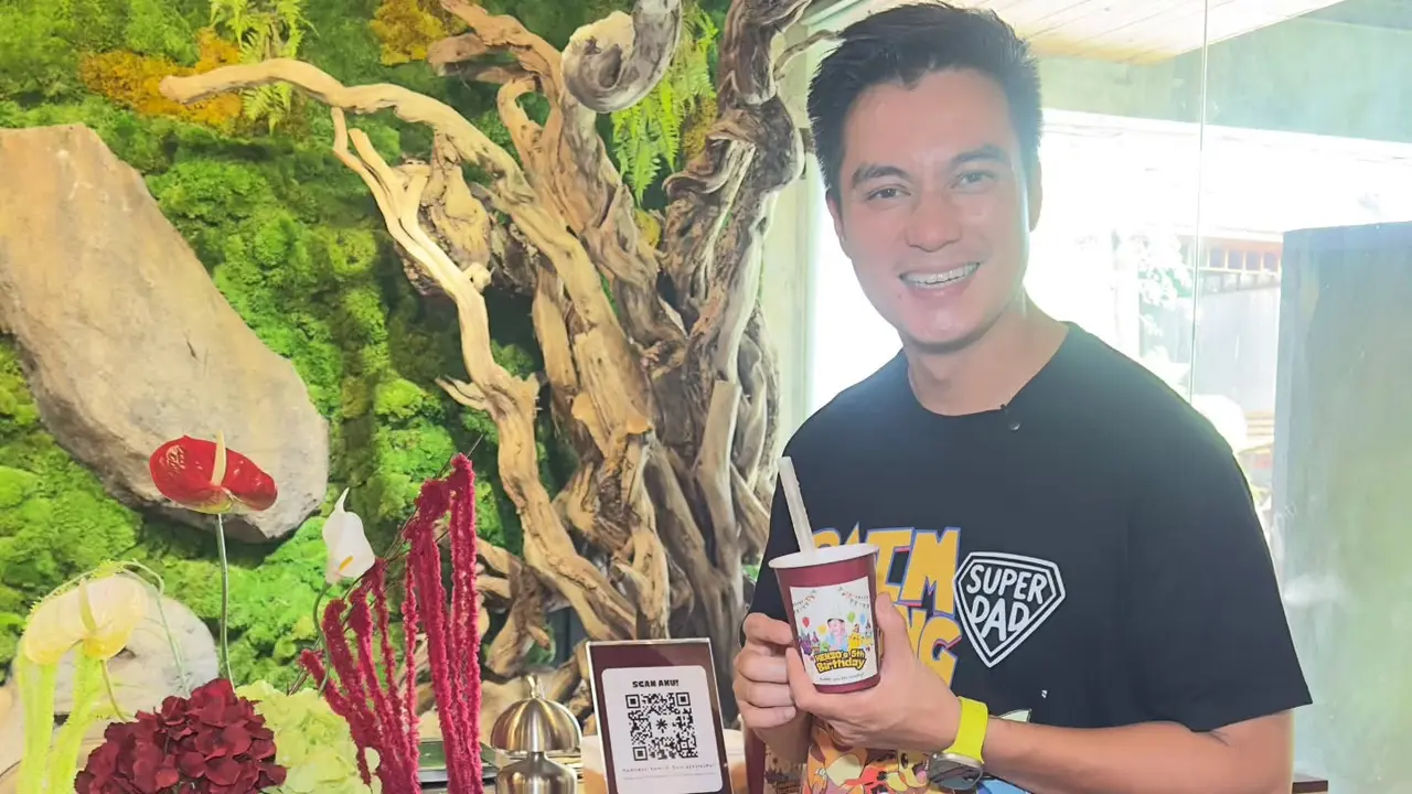 Baim Wong di ulang tahun Kenzo
