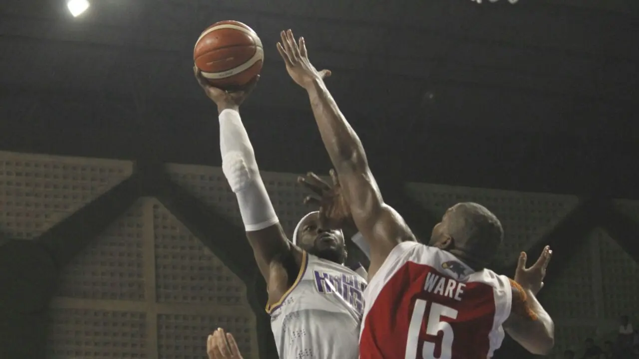 CLS Knights Surabaya Vs Satria Muda Jakarta