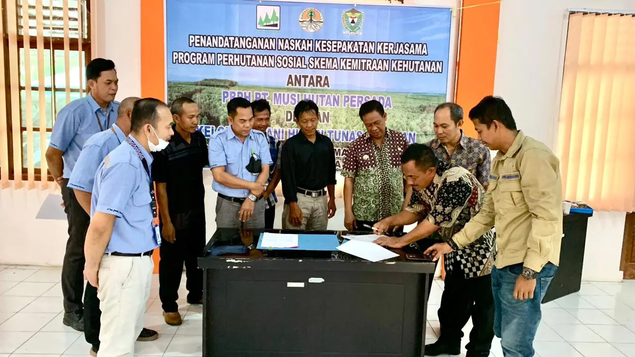 Berdayakan Masyarakat Sumsel Melalui Program PS Kemitraan Kehutanan