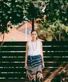 Adinia Wirasti bukan hanya  piawai dalam urusan akting, namun di dunia fashion wanita ini juga tak jarang menjadi sorotan publik. Pasalnya, aktris ini kerap berpenampilan etnik dan pastinya keren banget. (Instagram/wrst)