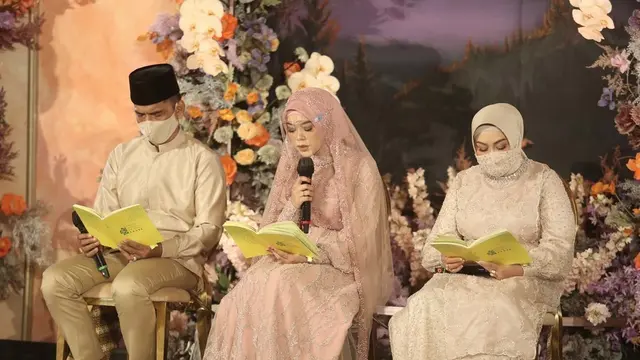 [Fimela] Pengajian dan Siraman Lesti Kejora