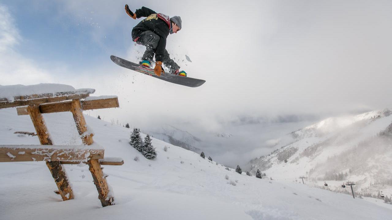 Ilustrasi Olahraga Snowboarding