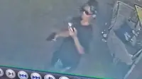 Sembari Tenteng Senpi, Gerombolan Anak Muda Rusak Motor Warga