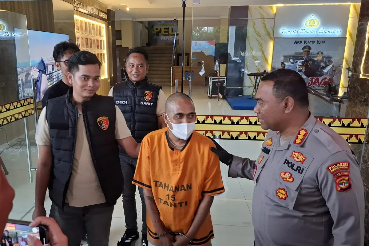 Seorang pria berinisial FZ (37) yang bekerja sebagai tukang servis telepon seluler keliling di Kota Bandar Lampung diringkus oleh polisi karena kasus pemerkosaan terhadap pelajar SD (Istimewa)