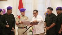 Komando Resimen Mahasiswa (Menwa) Jayakarta saat beraudiensi dengan Gubernur DKI Jakarta Pramono Anung (Istimewa)
