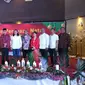 Relawan Jokowi menggelar peringatan Natal bersama. Acara dihadiri sejumlah pejabat, di antaranya Kepala Staf Kepresidenan Moeldoko, anggota Wantimpres Sidarto Danusubroto, dan Preskom BUMN PT PP Andi Gani Nena Wea. (istimewa)