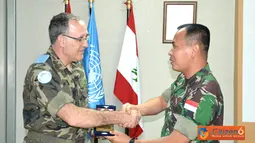 Citizen6, Lebanon: Dansektor Timur UNIFIL disambut oleh Komandan Satgas Indobatt Letkol Inf Suharto Sudarsono, di Markas Indobatt UN Posn 7-1, Adshid al Qusayr. (Pengirim: Badarudin Bakri).