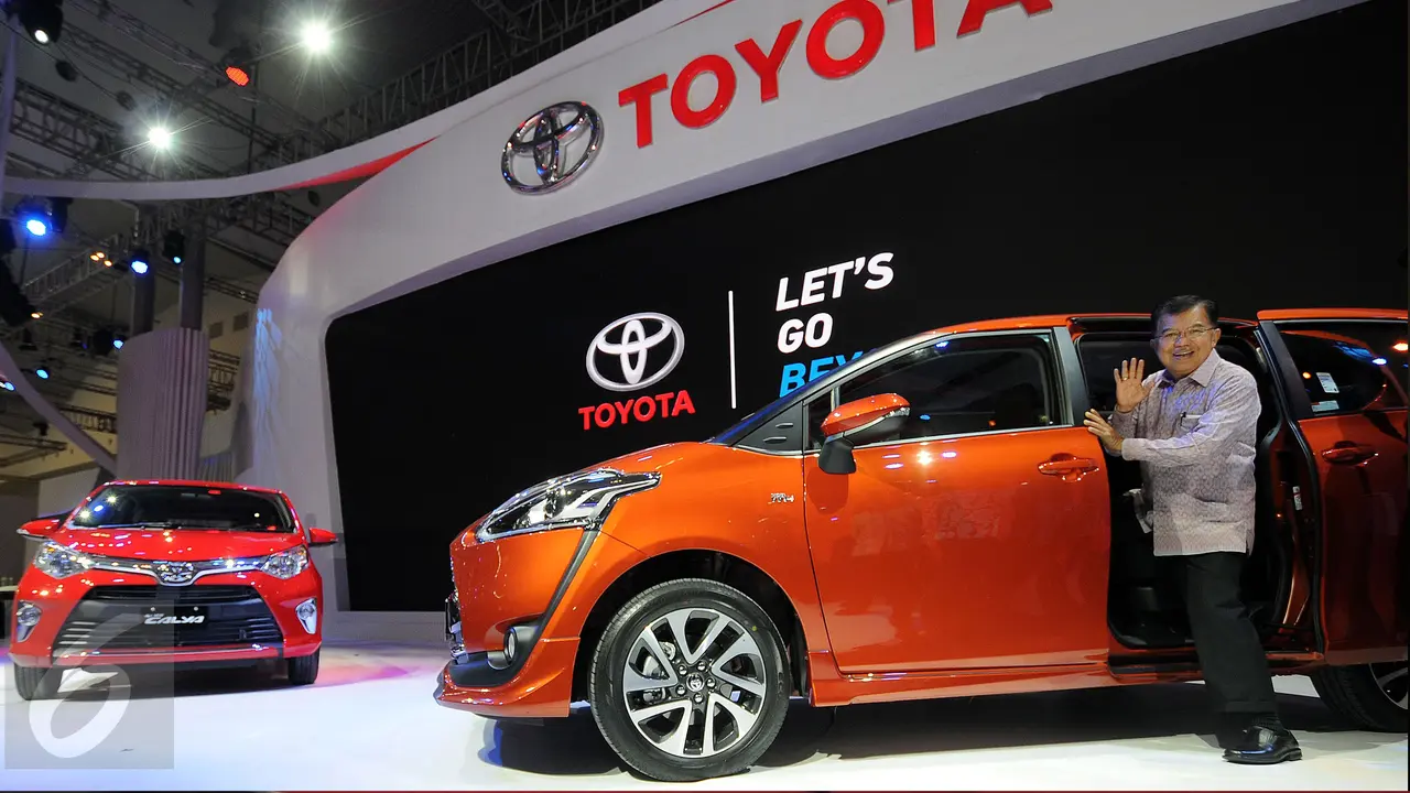 20160811-Buka GIIAS 2016, Wapres JK Tinjau Mobil Baru-Jakarta