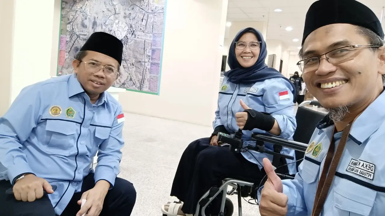 Ketua dan Waketu Komisi Nasional Disabilitas Turun Tangan Jadi Petugas Haji 2025
