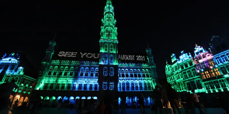 FOTO: Pertunjukan Cahaya Menawan Hiasi Grand Place di Belgia