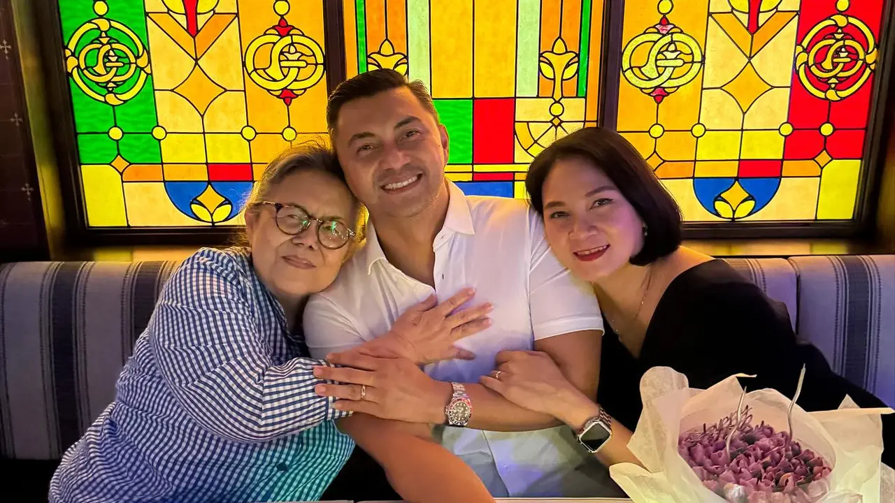 7 Momen Ulang Tahun Anjasmara ke 48 Tahun, Dapat Hadiah Mahal dari Istri