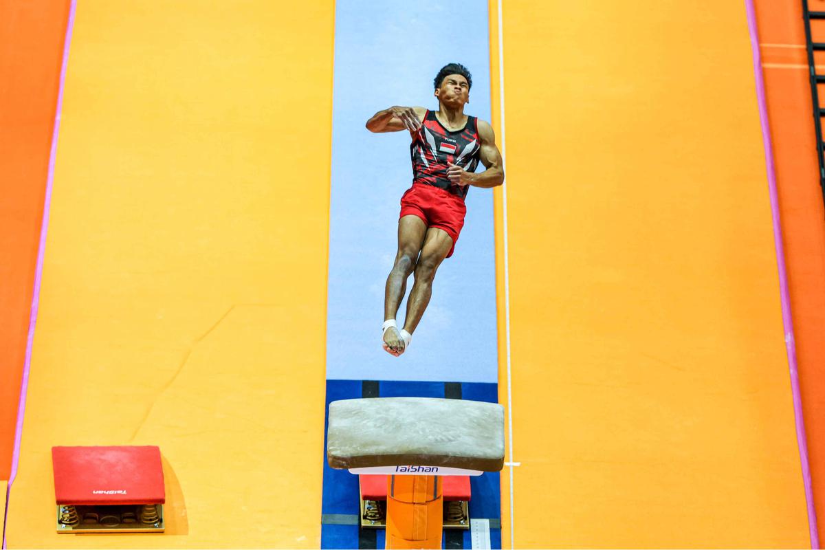 FOTO: Aksi Tim Senam Putra Indonesia di  Kejuaraan Dunia Gimnastik 2025